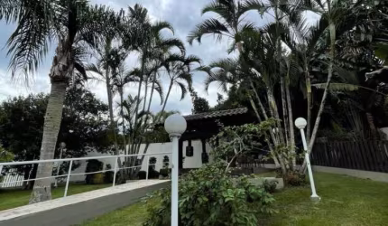 Apartamento com vista mar com 03 dormitórios na praia de Quatro Ilhas / Bombinhas