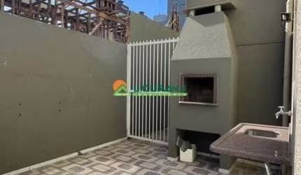 Apartamento mobiliado com 03 dormitórios, 200 metros do mar da praia de Bombas.