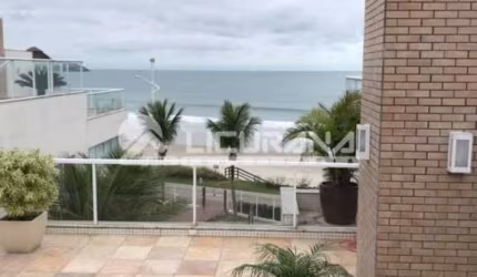 Apartamento mobiliado beira mar com 04 quartos e 03 garagens na praia de Bombas