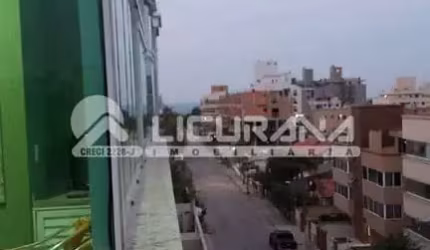 Cobertura mobiliada com 03 quartos sendo 01 suíte com garagem na praia de Bombas
