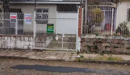 Casa com 4 quartos à venda na Rua Irmão Weibert, 704, Vila João Pessoa, Porto Alegre, 100 m2 por R$ 395.000