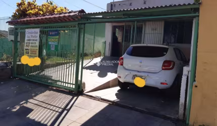 Casa com 2 quartos à venda na Rua Martins de Lima, 914, Vila São José, Porto Alegre, 108 m2 por R$ 380.000