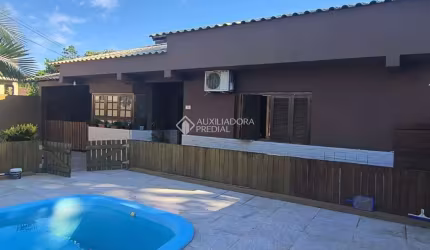 Casa com 2 quartos à venda na Rua Demétrio Ribeiro, 58, Centro, Viamão, 290 m2 por R$ 600.000
