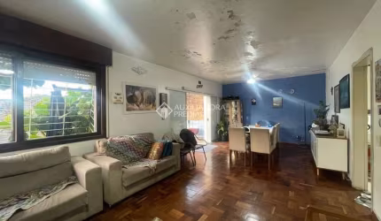Casa com 2 quartos à venda na Rua Arnaldo Ballve, 96, Jardim Itu Sabará, Porto Alegre, 153 m2 por R$ 800.000