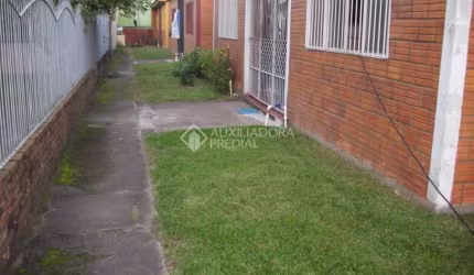 Casa em condomínio fechado com 4 quartos à venda na Rua Dona Firmina, 150, Vila São José, Porto Alegre, 160 m2 por R$ 528.000