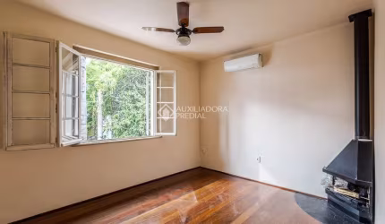 Apartamento com 2 quartos à venda na Rua Xavier Ferreira, 144, Auxiliadora, Porto Alegre, 60 m2 por R$ 260.000