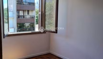 Apartamento com 2 quartos à venda na Rua Duque de Caxias, 533, Centro Histórico, Porto Alegre, 52 m2 por R$ 290.000