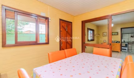 Casa com 3 quartos à venda na Rua Encantadora, 320, Partenon, Porto Alegre, 106 m2 por R$ 310.000