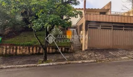 Casa em condomínio fechado com 4 quartos à venda na Rua Fernando Osório, 230, Teresópolis, Porto Alegre, 159 m2 por R$ 655.000