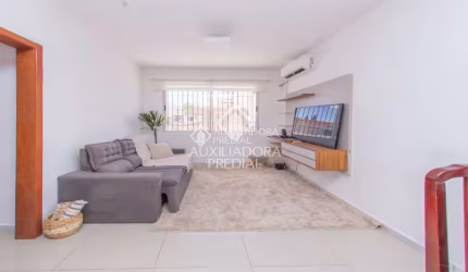 Apartamento com 2 quartos à venda na Rua Professor Freitas e Castro, 831, Azenha, Porto Alegre, 73 m2 por R$ 290.000