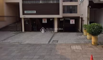Garagem à venda na Rua Duque de Caxias, 1683, Centro Histórico, Porto Alegre, 15 m2 por R$ 46.000