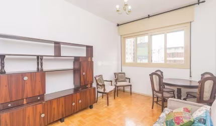 Apartamento com 2 quartos à venda na Rua Duque de Caxias, 1304, Centro Histórico, Porto Alegre, 63 m2 por R$ 380.000