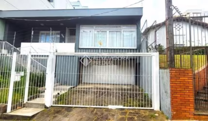 Casa com 3 quartos à venda na Rua Riveira, 542, Petrópolis, Porto Alegre, 242 m2 por R$ 1.700.000