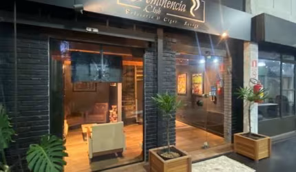 Ponto comercial à venda na Rua Vinte e Quatro de Outubro, 1600, Auxiliadora, Porto Alegre, 83 m2 por R$ 215.000