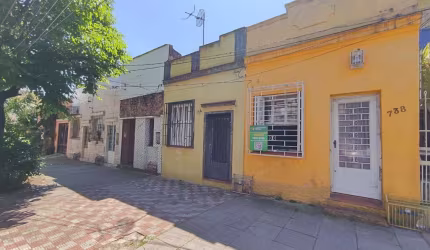 Casa com 2 quartos à venda na Rua Olavo Bilac, 738, Azenha, Porto Alegre, 77 m2 por R$ 350.000