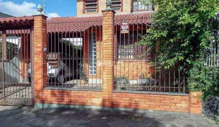 Casa com 3 quartos à venda na Rua Coronel Villagran Cabrita, 265, Partenon, Porto Alegre, 216 m2 por R$ 638.000