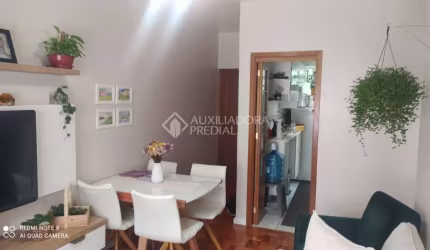 Apartamento com 3 quartos à venda na Rua Lasar Segall, 125, São Sebastião, Porto Alegre, 54 m2 por R$ 276.000