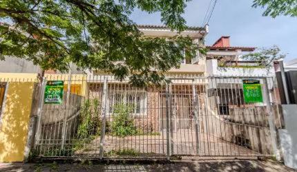 Casa com 4 quartos à venda na Travessa Serafim Terra, 42, Jardim Botânico, Porto Alegre, 179 m2 por R$ 790.000