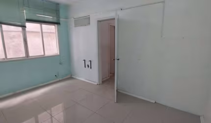 Sala comercial à venda na Rua dos Andradas, 1711, Centro Histórico, Porto Alegre, 30 m2 por R$ 98.000
