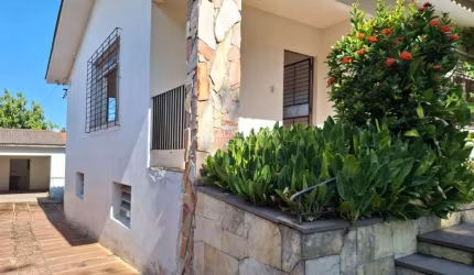 Casa com 2 quartos à venda na Rua Nigéria, 72, Vila Ipiranga, Porto Alegre, 115 m2 por R$ 610.000