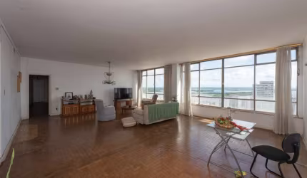 Apartamento com 4 quartos à venda na Praça Dom Feliciano, 126, Centro Histórico, Porto Alegre, 207 m2 por R$ 1.325.000