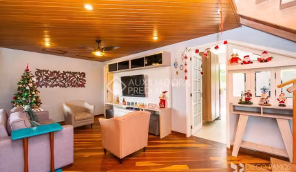 Casa em condomínio fechado com 3 quartos à venda na Rua Erechim, 100, Nonoai, Porto Alegre, 190 m2 por R$ 730.000