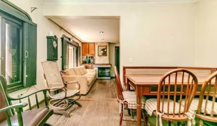 Casa com 3 quartos à venda na Rua Doutor Eduardo Chartier, 275, Passo da Areia, Porto Alegre, 197 m2 por R$ 819.000