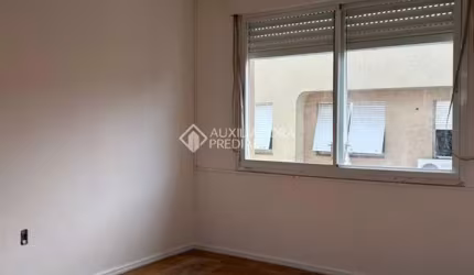 Apartamento com 3 quartos à venda na Rua Chile, 30, Jardim Botânico, Porto Alegre, 62 m2 por R$ 300.000