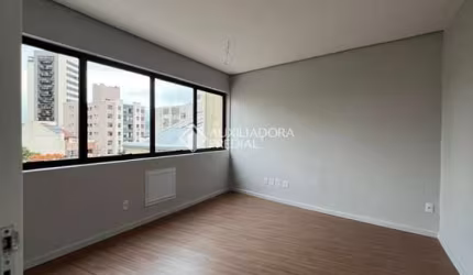 Sala comercial à venda na Avenida Protásio Alves, 3111, Rio Branco, Porto Alegre, 83 m2 por R$ 300.000