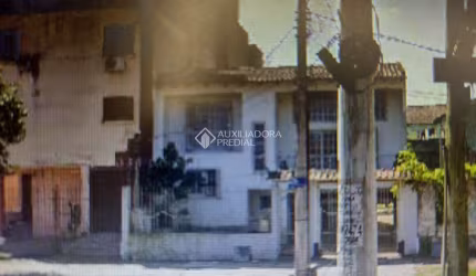 Casa com 1 quarto à venda na Avenida São Sebastião, 407, Nonoai, Porto Alegre, 180 m2 por R$ 495.000