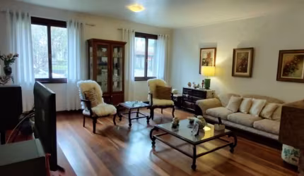 Casa com 3 quartos à venda na Rua Doutor João Simplício Alves de Carvalho, 515, Vila Ipiranga, Porto Alegre, 330 m2 por R$ 1.700.000