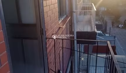 Apartamento com 3 quartos à venda na Avenida Guido Mondin, 873, São Geraldo, Porto Alegre, 88 m2 por R$ 240.000