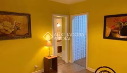 Apartamento com 2 quartos à venda na Avenida Alegrete, 414, Petrópolis, Porto Alegre, 54 m2 por R$ 300.000