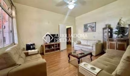 Apartamento com 3 quartos à venda na Rua Dona Margarida, 1246, Navegantes, Porto Alegre, 85 m2 por R$ 314.000