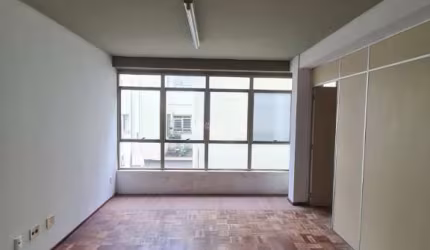 Sala comercial à venda na Avenida da Azenha, 1502, Azenha, Porto Alegre, 64 m2 por R$ 138.000