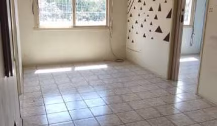 Apartamento com 1 quarto à venda na Rua Saturnino Vanzelotti, 20, Rubem Berta, Porto Alegre, 42 m2 por R$ 95.000