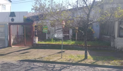 Terreno à venda na Avenida Grécia, 626, Passo da Areia, Porto Alegre, 240 m2 por R$ 499.000