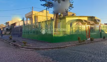 Casa em condomínio fechado com 2 quartos à venda na Rua Paulo Blaschke, 575, Jardim Itu Sabará, Porto Alegre, 360 m2 por R$ 880.000