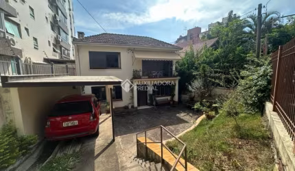 Casa com 3 quartos à venda na Rua Germano Petersen Júnior, 577, Auxiliadora, Porto Alegre, 201 m2 por R$ 1.401.000