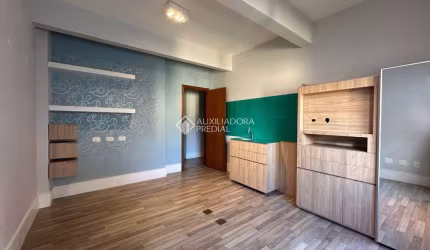 Sala comercial à venda na Rua Felipe Neri, 246, Auxiliadora, Porto Alegre, 52 m2 por R$ 300.000