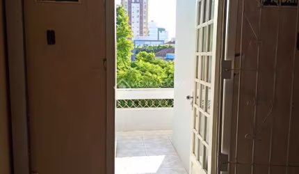 Apartamento com 2 quartos à venda na Rua Félix da Cunha, 486, Floresta, Porto Alegre, 60 m2 por R$ 230.000