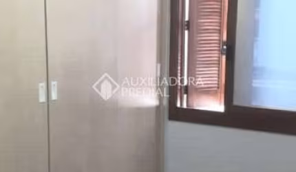 Apartamento com 2 quartos à venda na Rua Professor Freitas e Castro, 260, Azenha, Porto Alegre, 76 m2 por R$ 320.000
