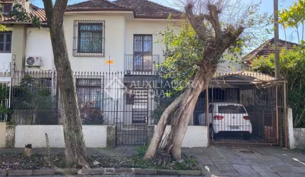 Casa em condomínio fechado com 4 quartos à venda na Travessa Luiz Rossetti, 16, Azenha, Porto Alegre, 336 m2 por R$ 880.000
