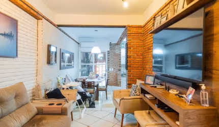Casa em condomínio fechado com 3 quartos à venda na Rua Marcílio Dias, 1244, Menino Deus, Porto Alegre, 137 m2 por R$ 490.000