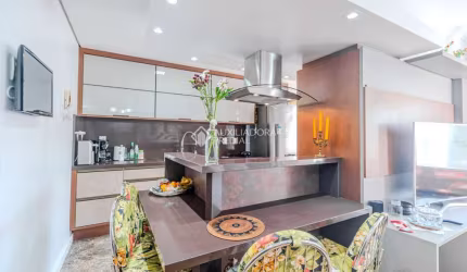Apartamento com 2 quartos à venda na Avenida Guaíba, 3450, Vila Assunção, Porto Alegre, 81 m2 por R$ 635.000