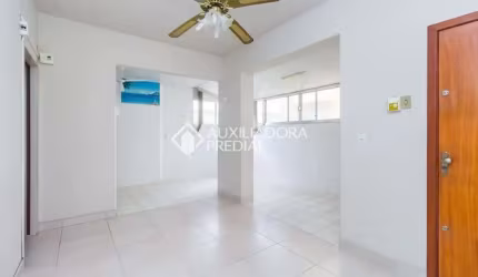 Apartamento com 3 quartos à venda na Rua Barão do Gravataí, 671, Menino Deus, Porto Alegre, 41 m2 por R$ 200.000