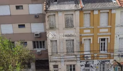 Casa com 5 quartos à venda na Rua Demétrio Ribeiro, 748, Centro Histórico, Porto Alegre, 150 m2 por R$ 320.000