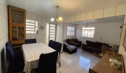 Casa com 4 quartos à venda na Rua Joel Gentil da Luz, 50, Vila Nova, Porto Alegre, 141 m2 por R$ 130.000