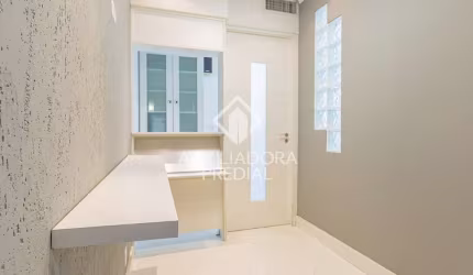 Sala comercial à venda na Avenida Getúlio Vargas, 901, Menino Deus, Porto Alegre, 61 m2 por R$ 300.000