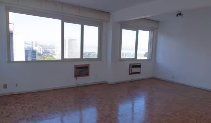 Apartamento com 3 quartos à venda na Rua Duque de Caxias, 1303, Centro Histórico, Porto Alegre, 122 m2 por R$ 560.000